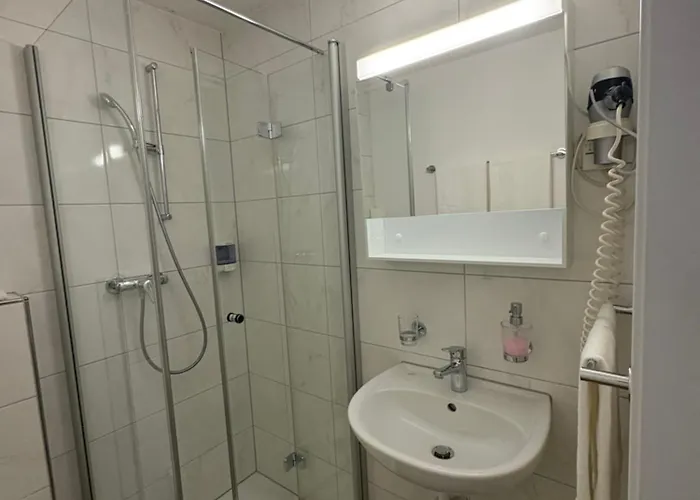 Landgasthof Zum Zimmermann Hotel *